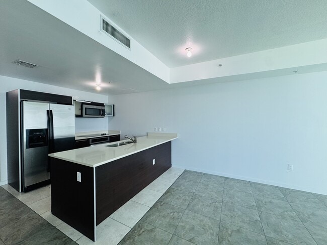 Photo - 1900 N Bayshore Dr Townhome