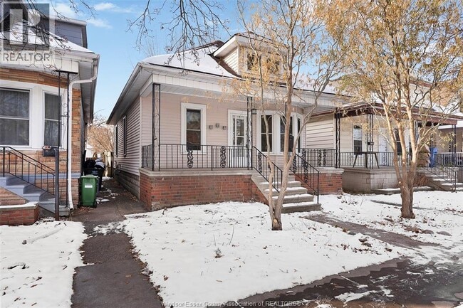 Building Photo - 1045 Gladstone Ave