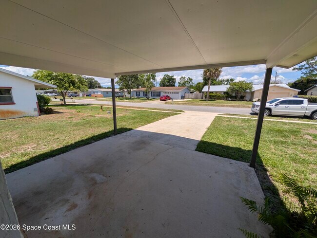 Foto del edificio - 4840 Volusia Ave