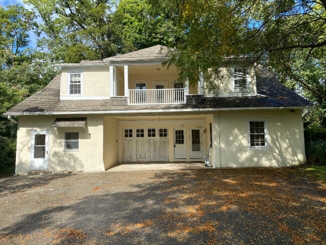 Photo - 437 N Highland Ave House