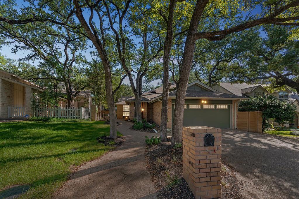 Primary Photo - 5704 Sam Houston Cir