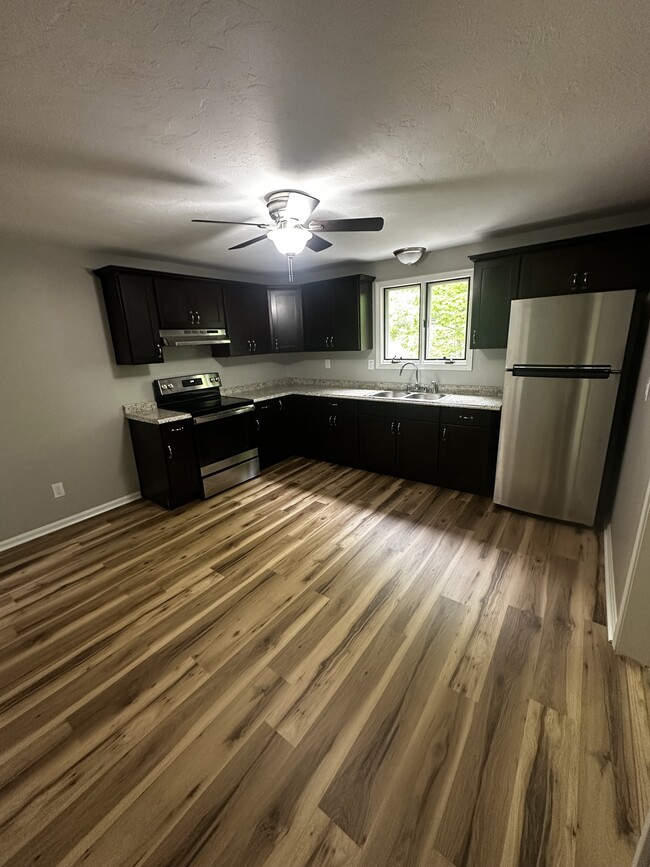 Kitchen - 34 Pine St