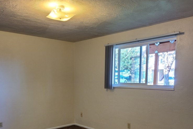 Primary Photo - 1281 Royvonne Ave SE
