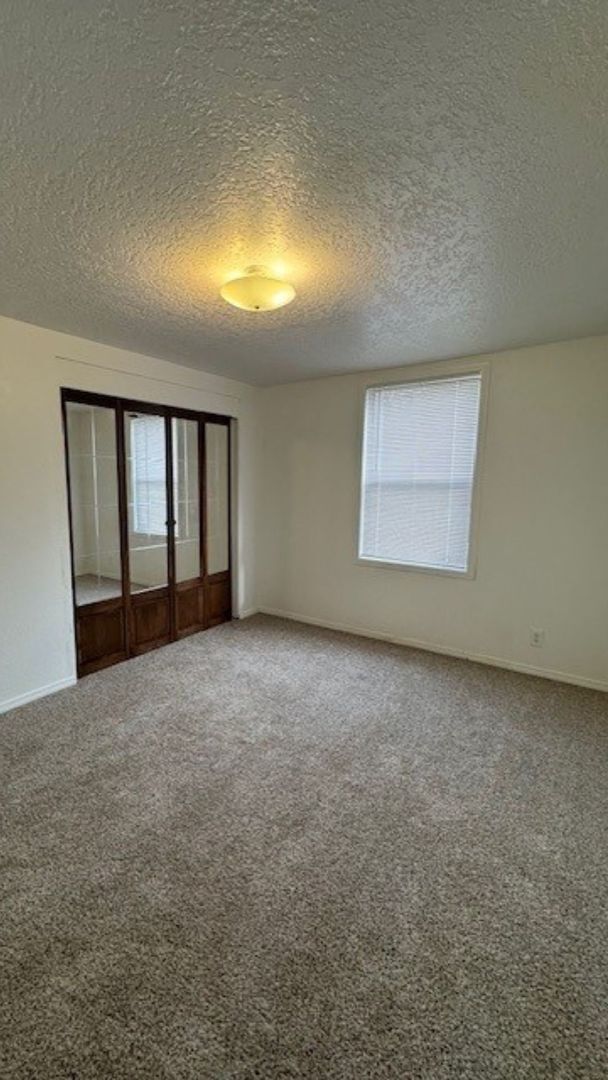 Foto del edificio - 18427-18429 SE Yamhill St