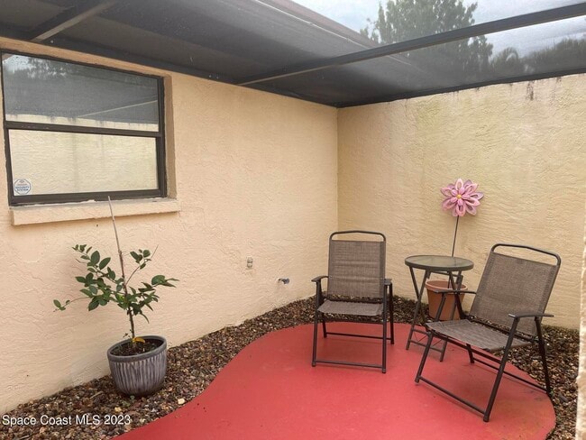 Foto del edificio - 8056 Sunset Ct