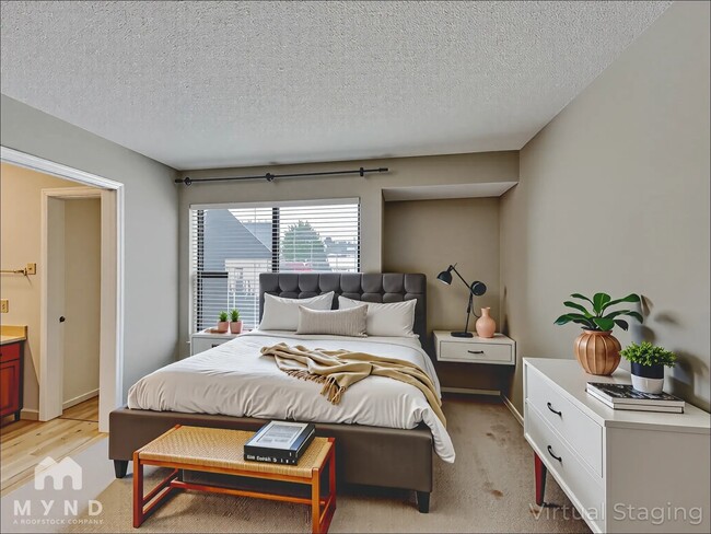 Foto del edificio - 5840 Spring Valley Rd