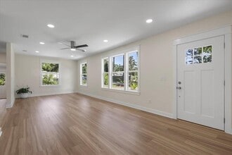 Building Photo - 1602 Carruthers St Building Photo - 1602 Carruthers St