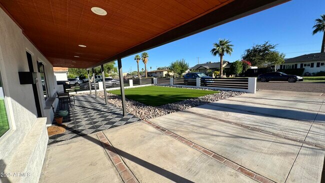 Foto del edificio - 222 E Southgate Ave