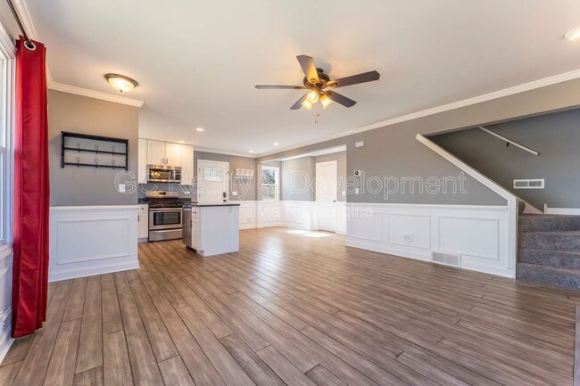 Foto del edificio - 215 Indian Trail