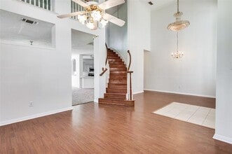 Building Photo - 5803 Gloucester Ct