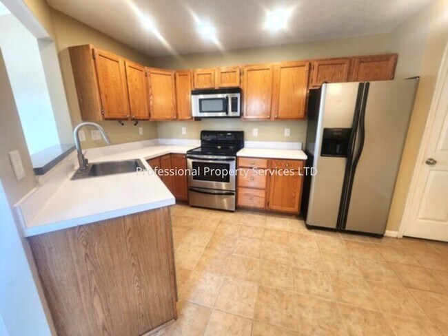 Foto del edificio - 5351 Regal Ct