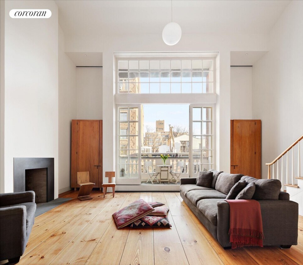 Foto principal - 52 W 9th St