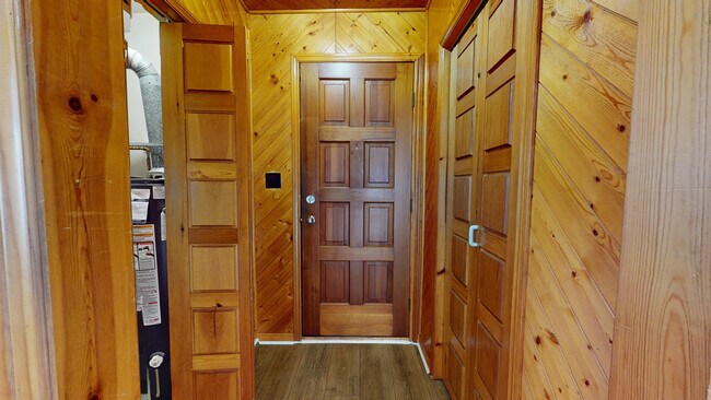 Photo du bâtiment - 2.5 Bed / 1 Bath Home in Sault Ste. Marie, ON – $2,250/month + Utilities