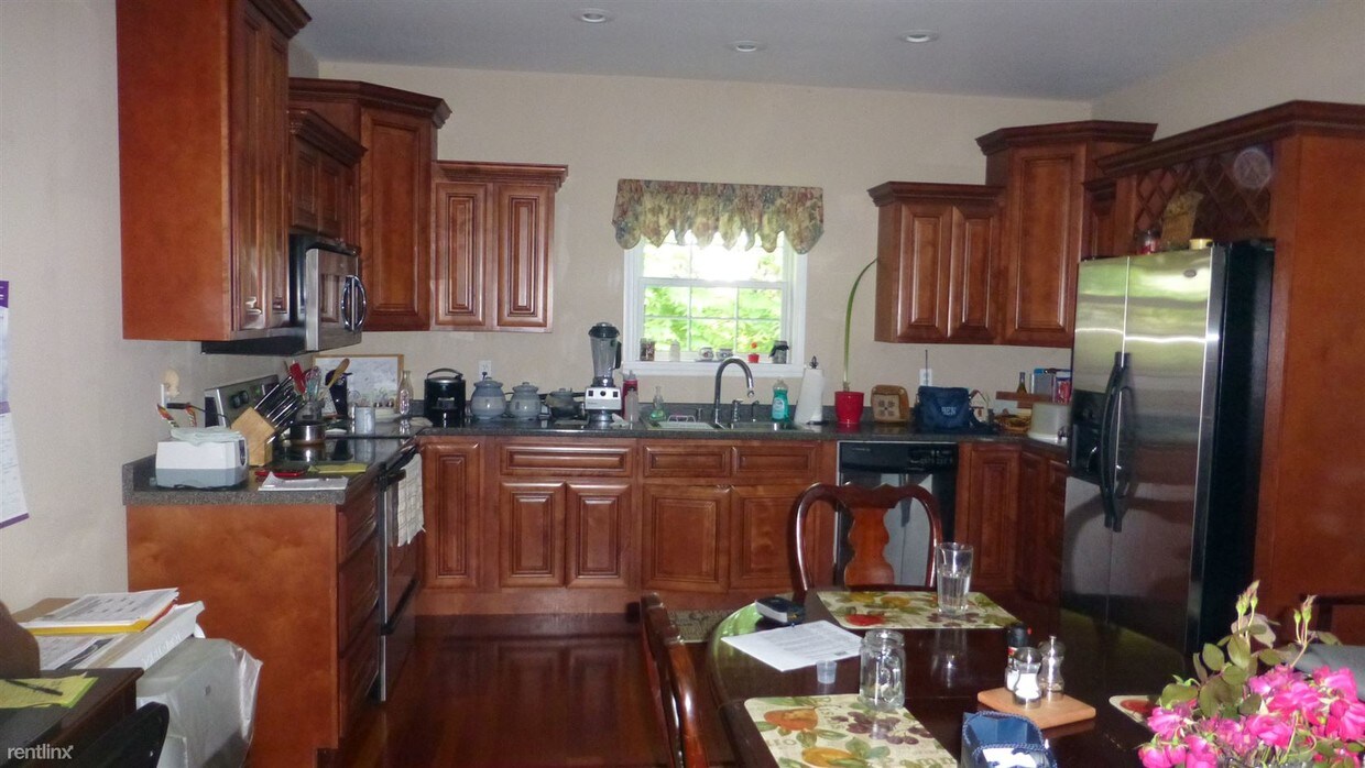 Building Photo - 193 Antler Dr