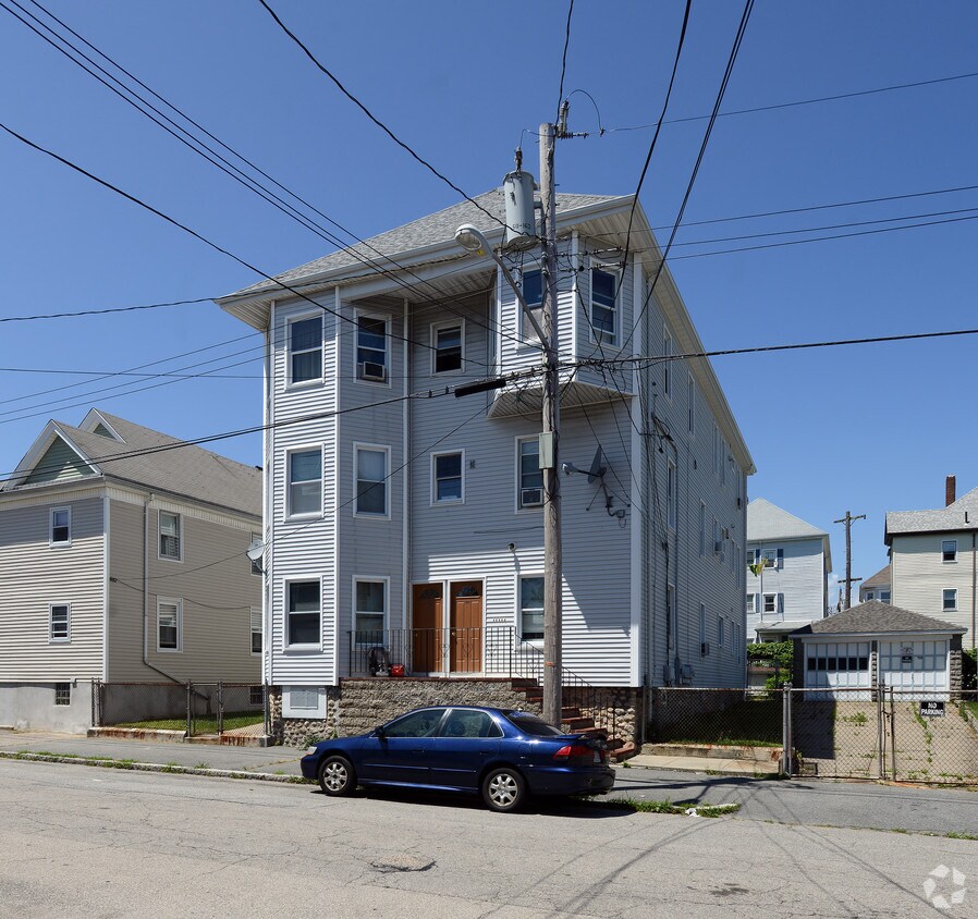 Building Photo - 115-117 Whitman St