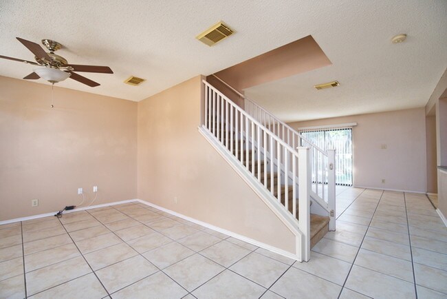 Building Photo - 10831 Winter Creek