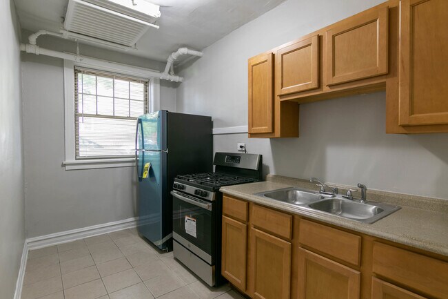 Building Photo - 3126 W Eddy St