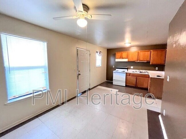 Photo - 809 E Huntsville Ave Apartment