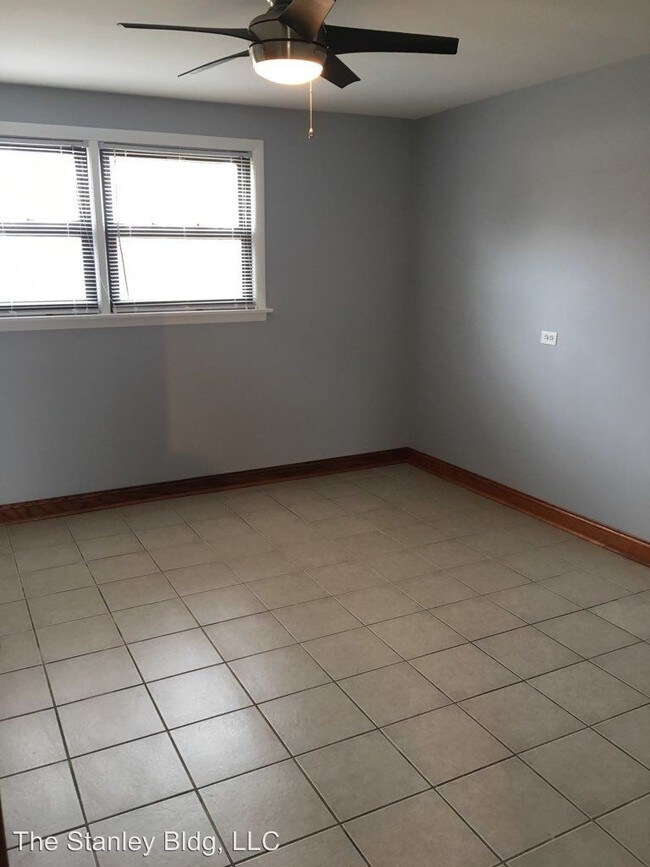 Foto del edificio - 5356 N Forest Glen Ave