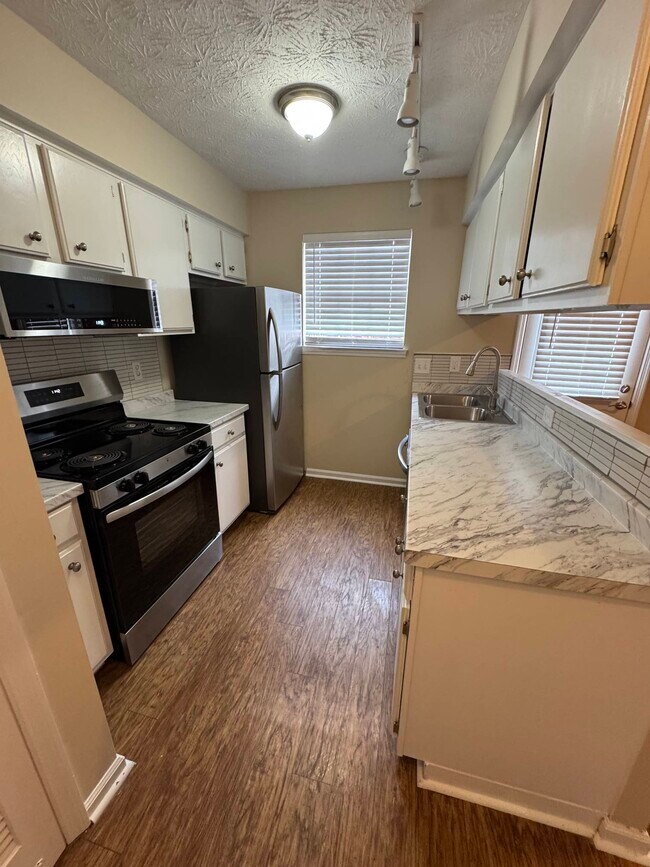 Foto del edificio - 109 Thistle Ln