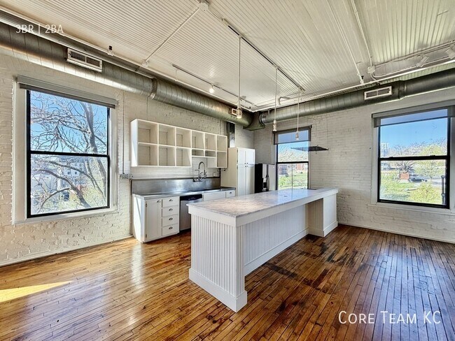 Foto del edificio - 1800 Central St