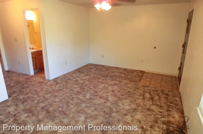 Foto del edificio - 2 br, 1 bath House - 6150 C Monument Drive