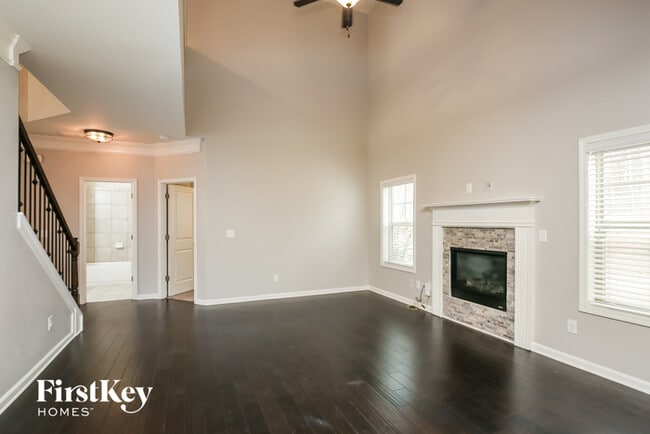 Building Photo - 4130 Mossy Ln