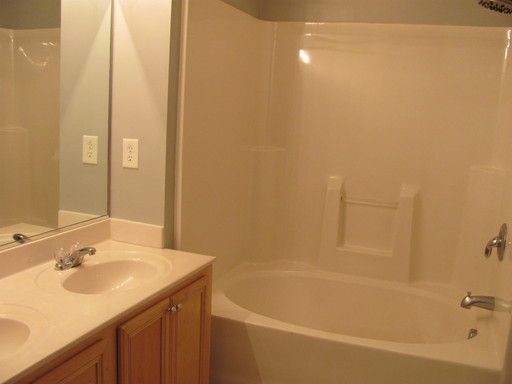 Building Photo - 141 Rochdale Ln