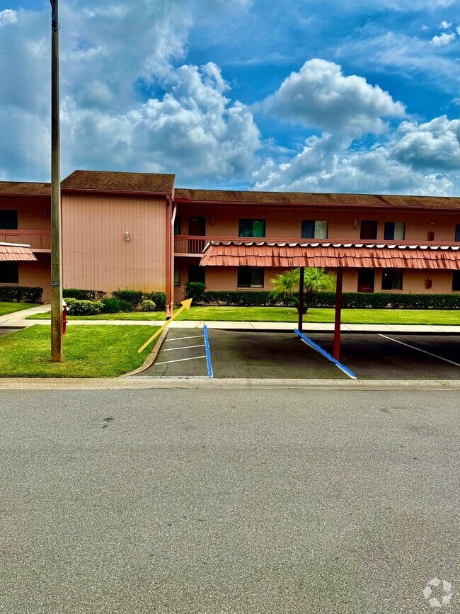 Building Photo - 141 Lakeside Dr