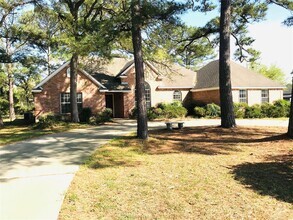 Building Photo - 111 Briar Forest Dr