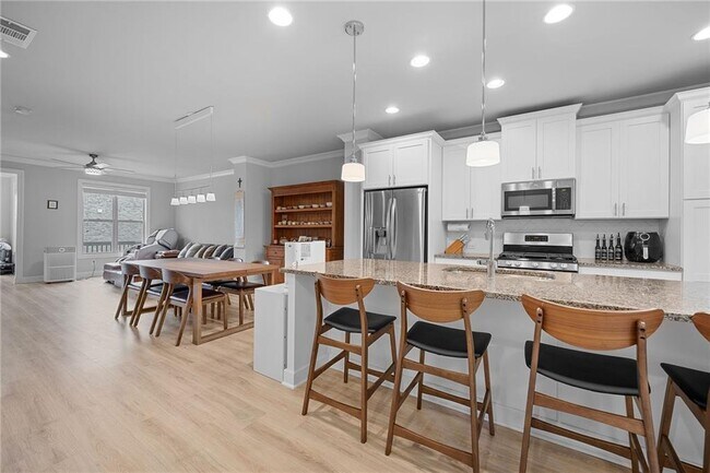 Building Photo - 1339 Faircrest Wy