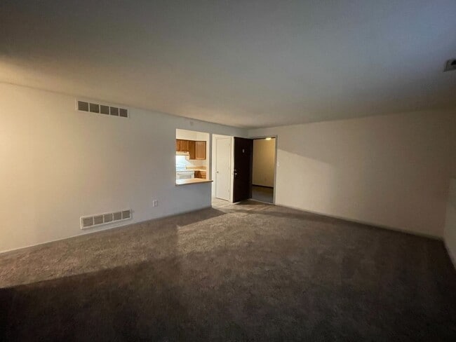 Building Photo - 507 Columbia Dr