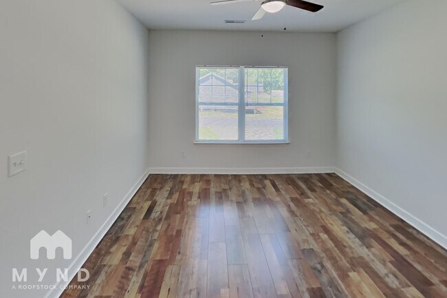 Foto del edificio - 922 W Davidson Ave