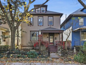 Building Photo - 243 E Mithoff St