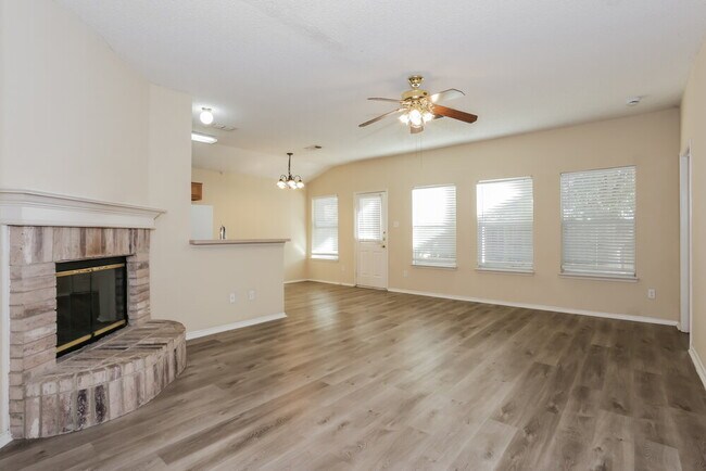 Foto del edificio - 6366 Twilight Cir