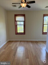 Building Photo - 1728 W Diamond St