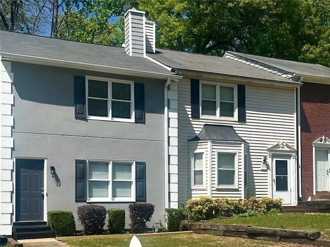 Building Photo - 1016 Kennesborough Rd NW