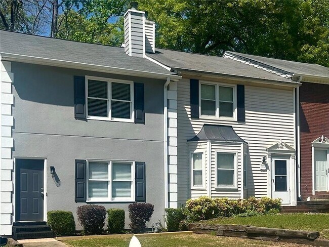 Foto del edificio - 1016 Kennesborough Rd NW
