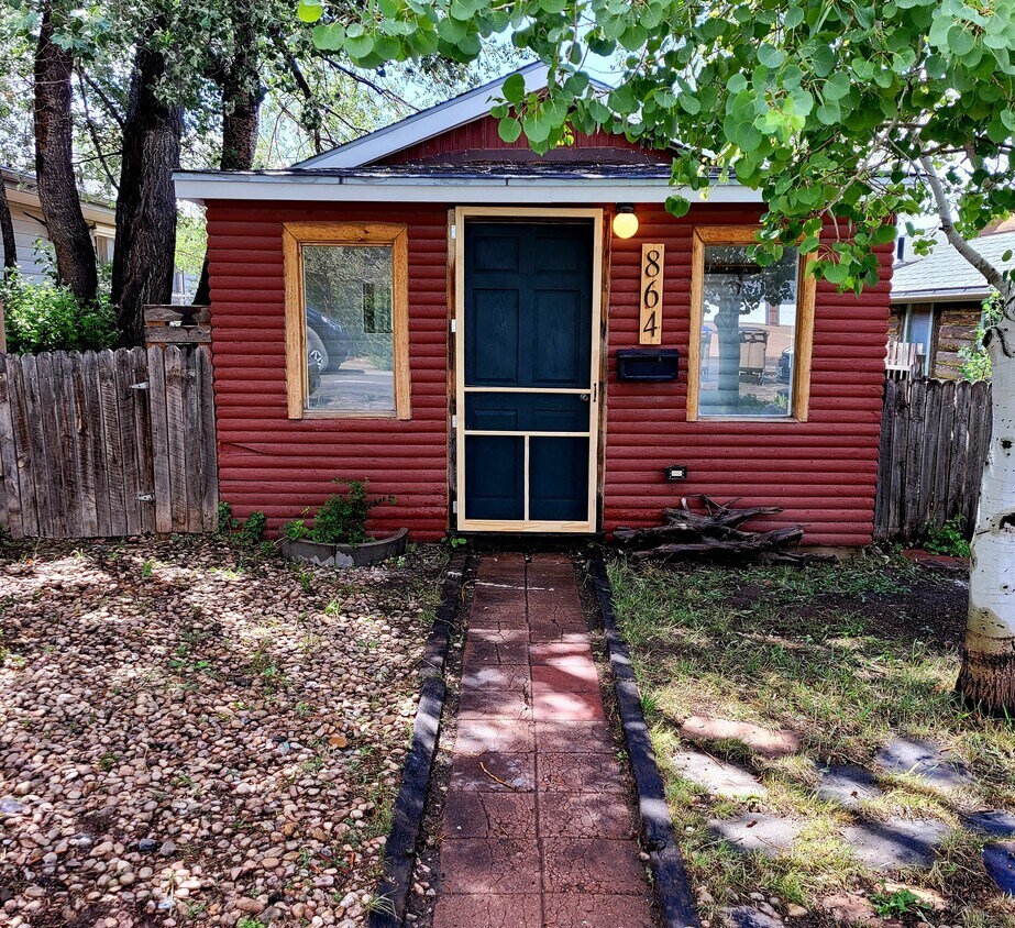 Foto principal - 864 N Pine St