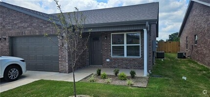 Building Photo - 511 NW 68th Ave