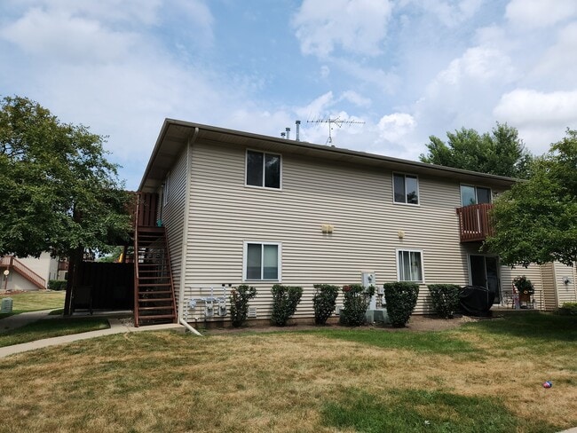 Building Photo - 500 Westwood Ct