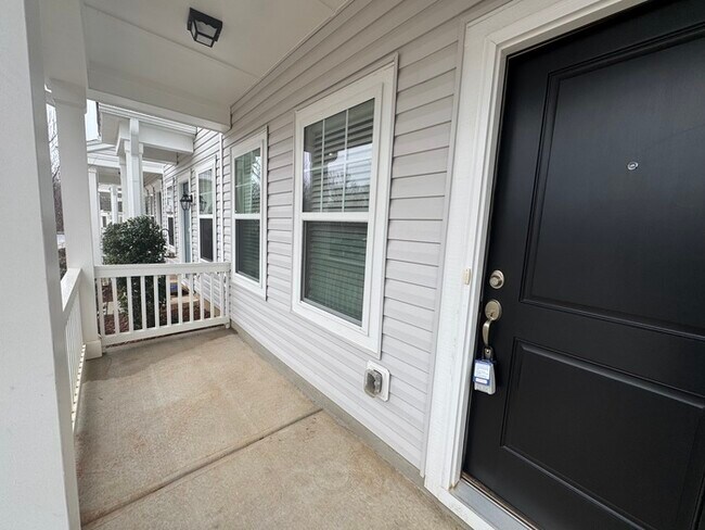 Building Photo - Two bedroom 2 1/2 bath Minutes from downtown Mooresville