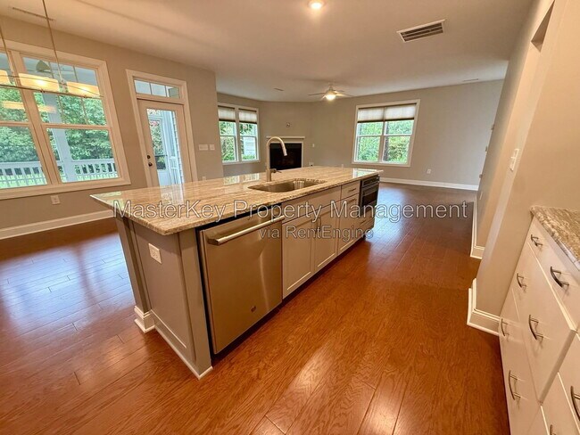 Foto del edificio - 583 Rowanwood Wy