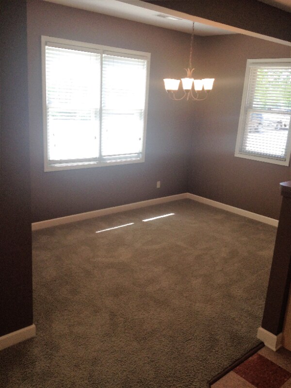 Foto del edificio - 2100 Cherry Hill Dr