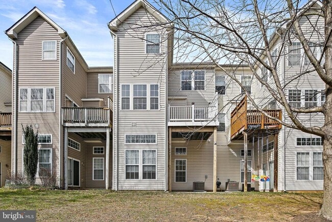 Building Photo - 9939 Fragrant Lilies Way