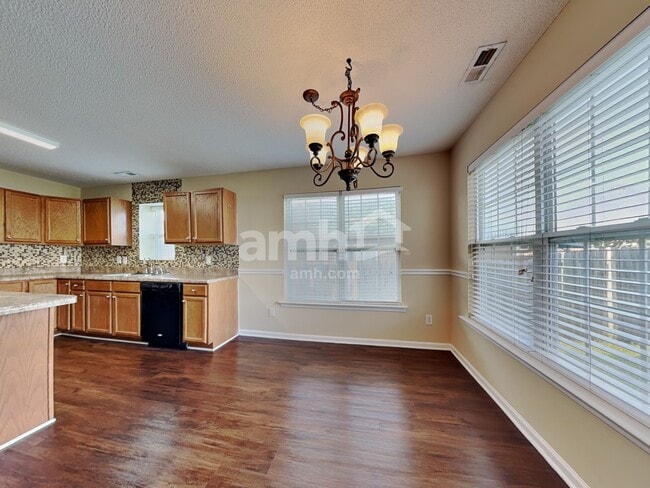 Building Photo - 4924 Lighthouse Ct
