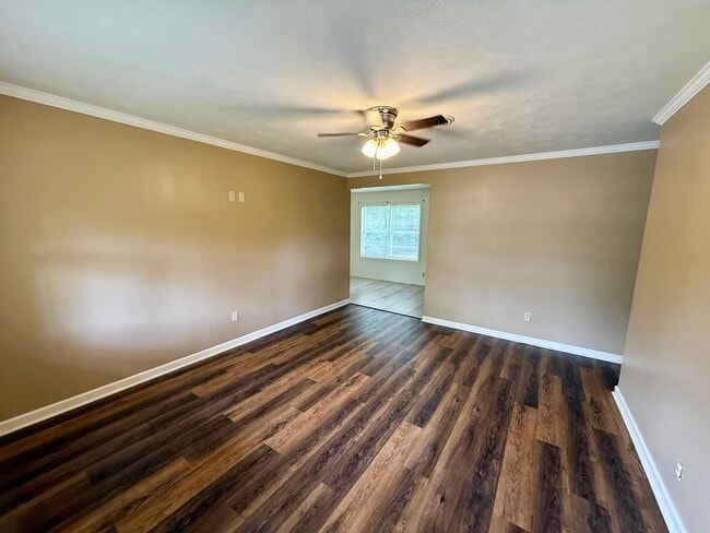 Foto del edificio - 2310 Fairfield Dr