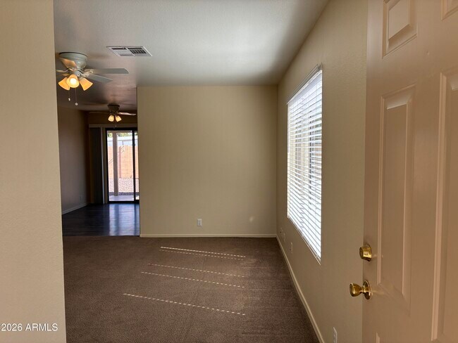 Foto del edificio - 16545 N 157th Ave