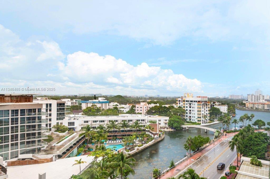 Foto principal - 2301 Collins Ave