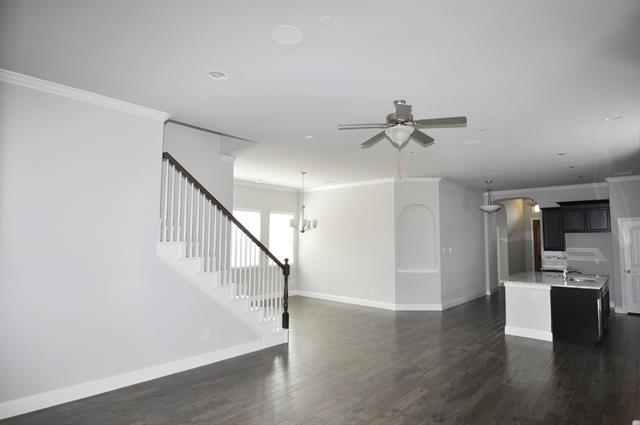 Building Photo - 8624 Grassland Dr
